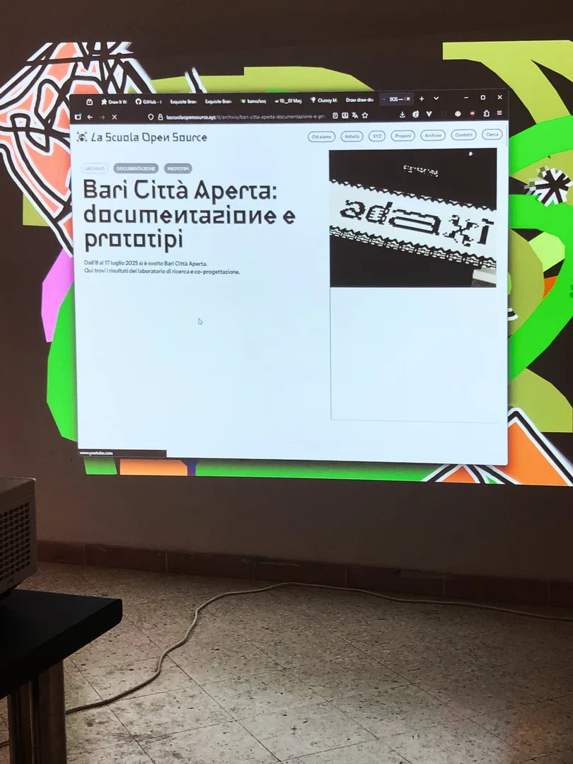 Same setup as before but without spritz. The browser window is open on the page of Bari Città Aperta, from the website of la scuola open source